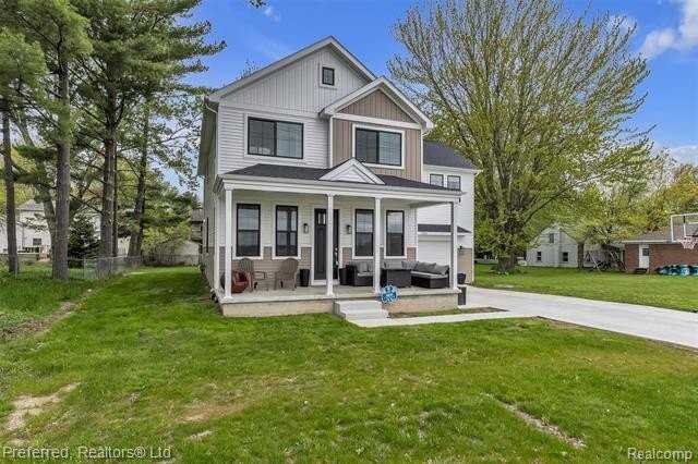 5264 Cooley Lake Rd - Photo 4 of 50