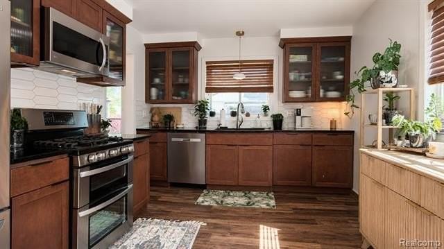 25038 Chernick St - Photo 4 of 16