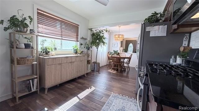 25038 Chernick St - Photo 5 of 16