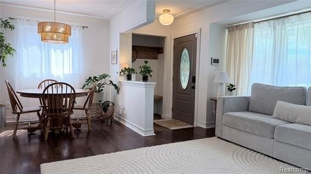 25038 Chernick St - Photo 6 of 16