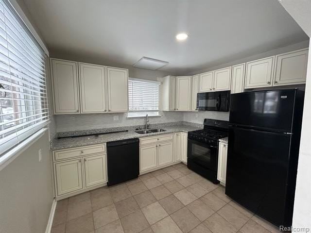 4472 Buchanan Ave - Photo 6 of 17
