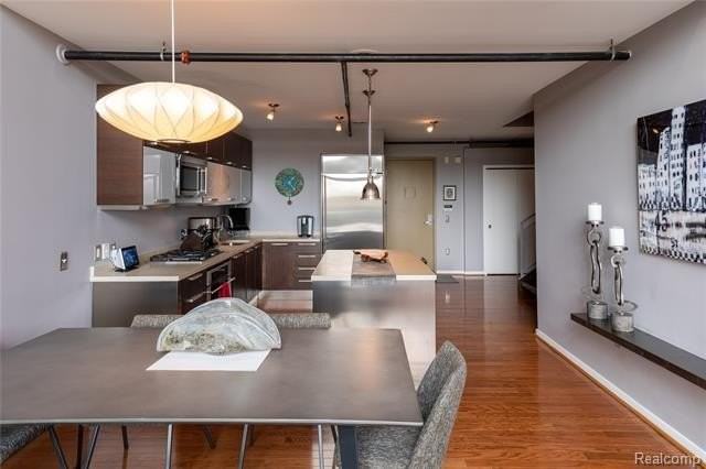 111 N Main St #303 - Photo 6 of 40