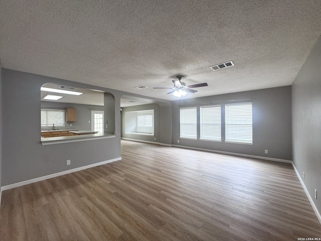 10431 Westfield Pl - Photo 6 of 15