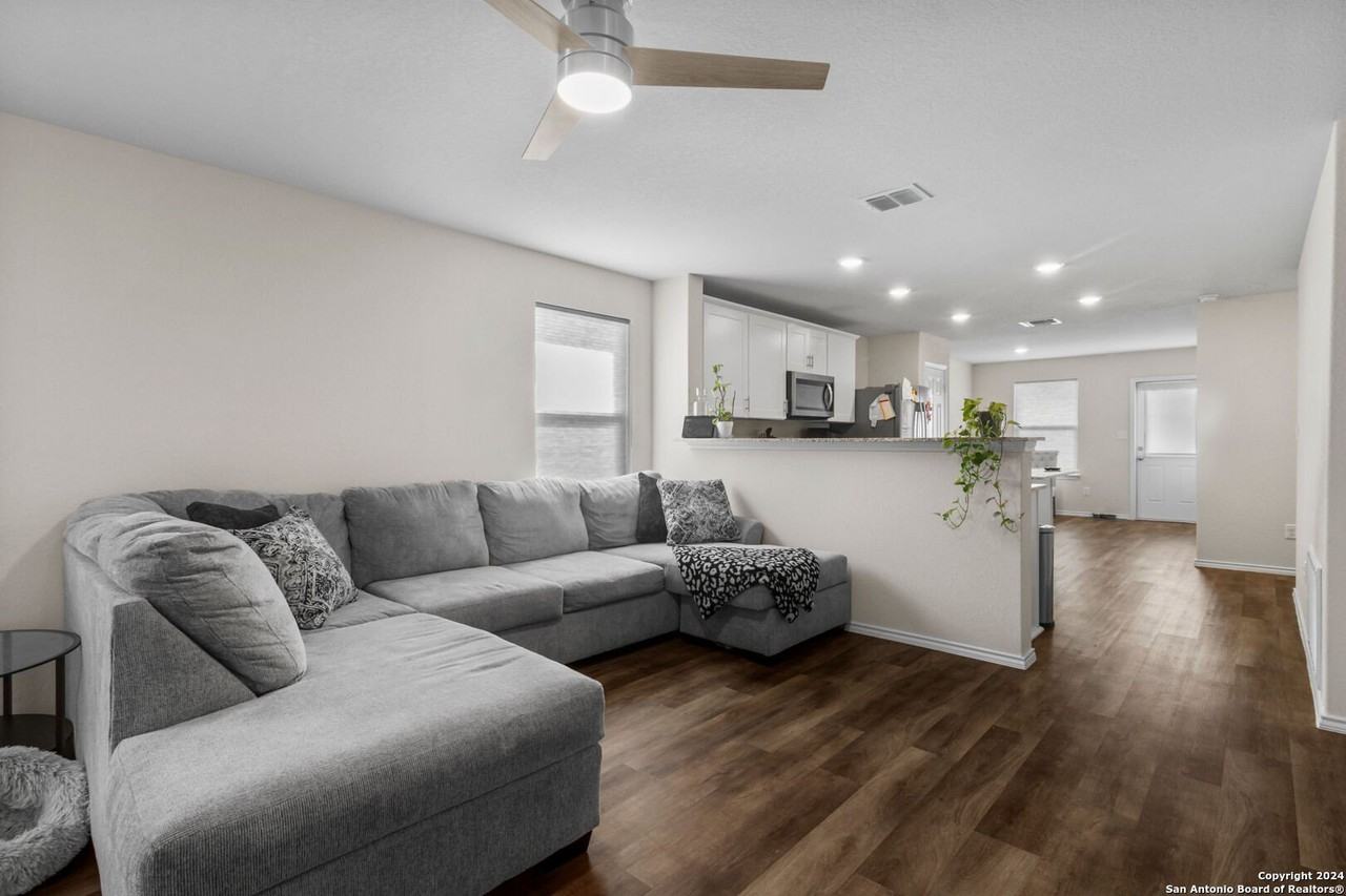 6602 Turnpike - Photo 5 of 17