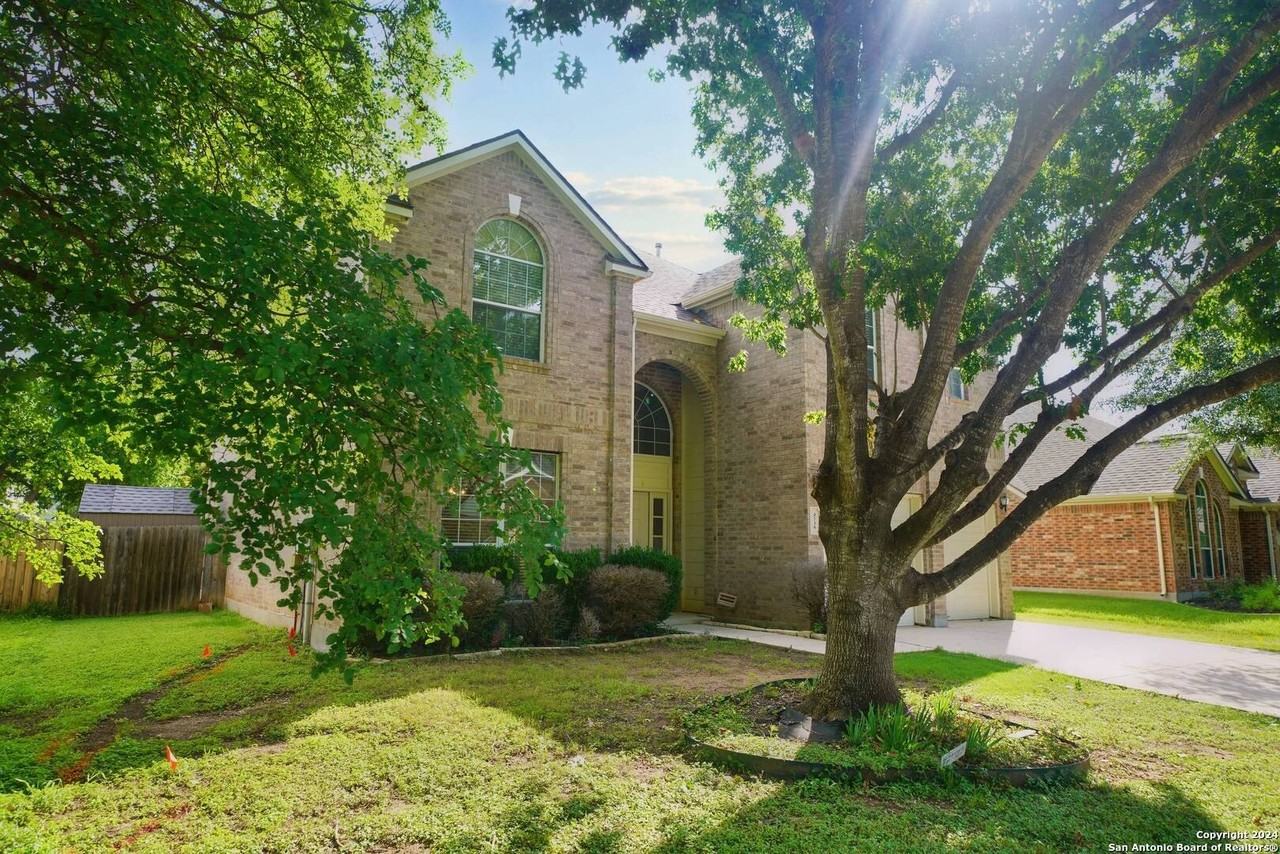 4736 Green Bluff Dr - Photo 2 of 48