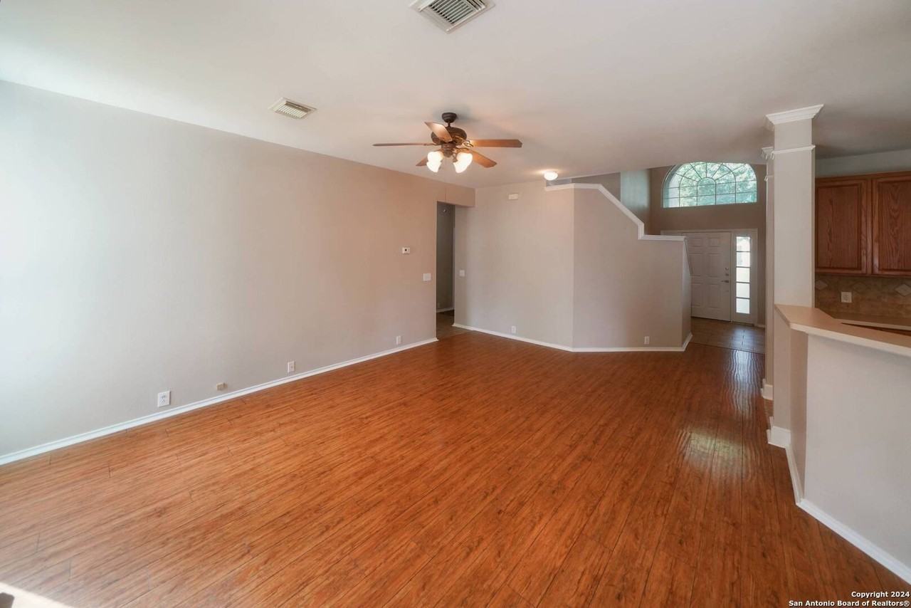 4736 Green Bluff Dr - Photo 6 of 48