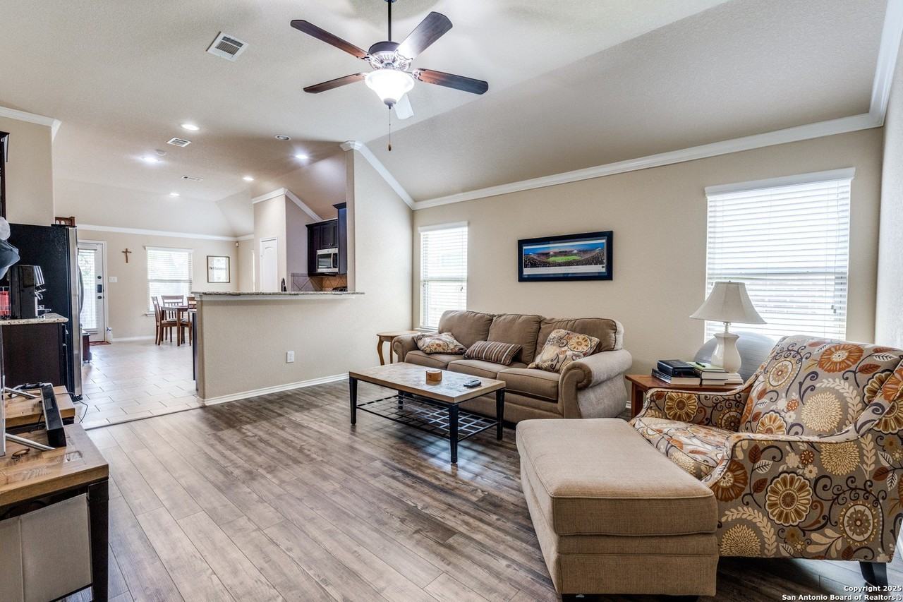 129 Buckskin Way - Photo 6 of 24