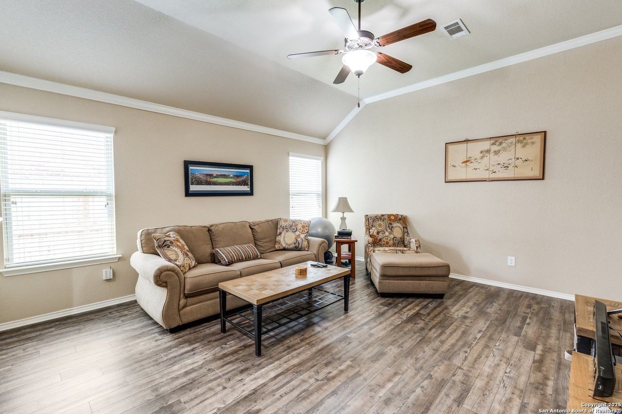 129 Buckskin Way - Photo 7 of 24