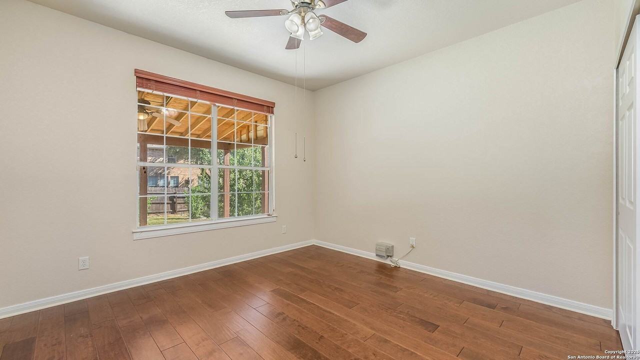 4511 Fern Hl - Photo 2 of 10