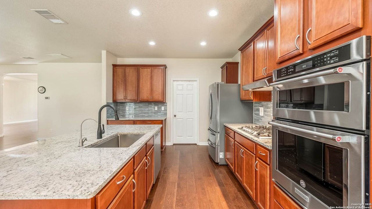 4511 Fern Hl - Photo 5 of 10