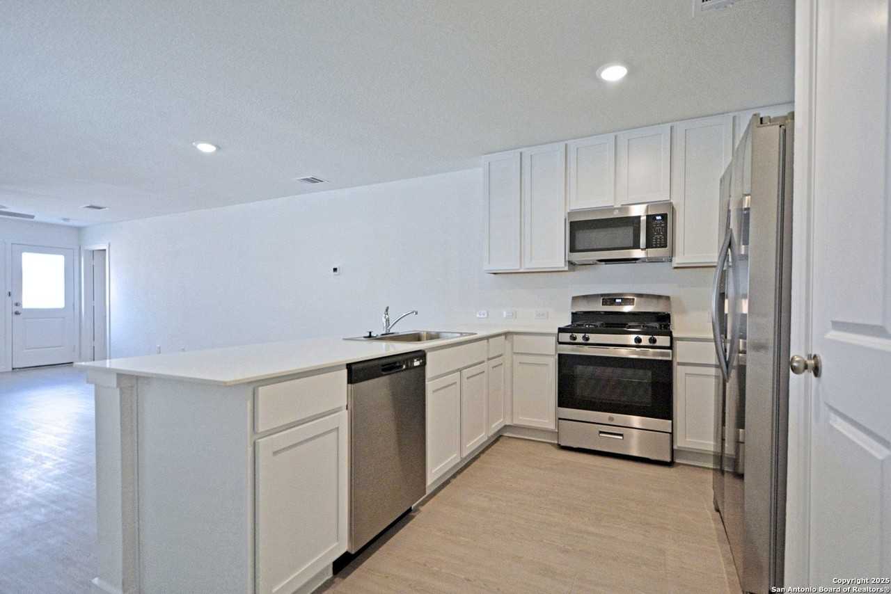 3744 Axis Hill St - Photo 3 of 23