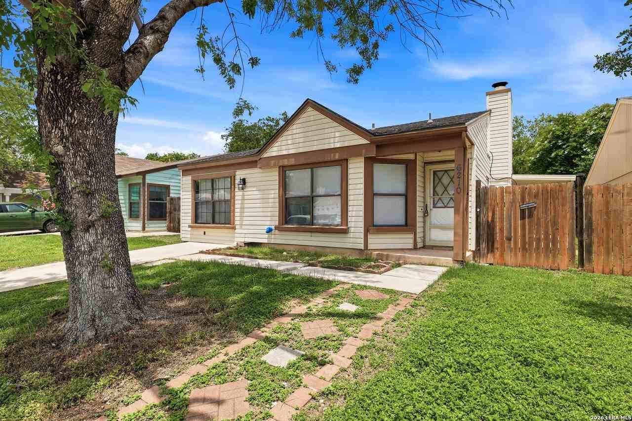 6210 Valley Queen - Photo 2 of 26