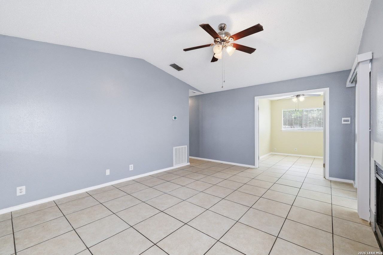 6210 Valley Queen - Photo 7 of 26