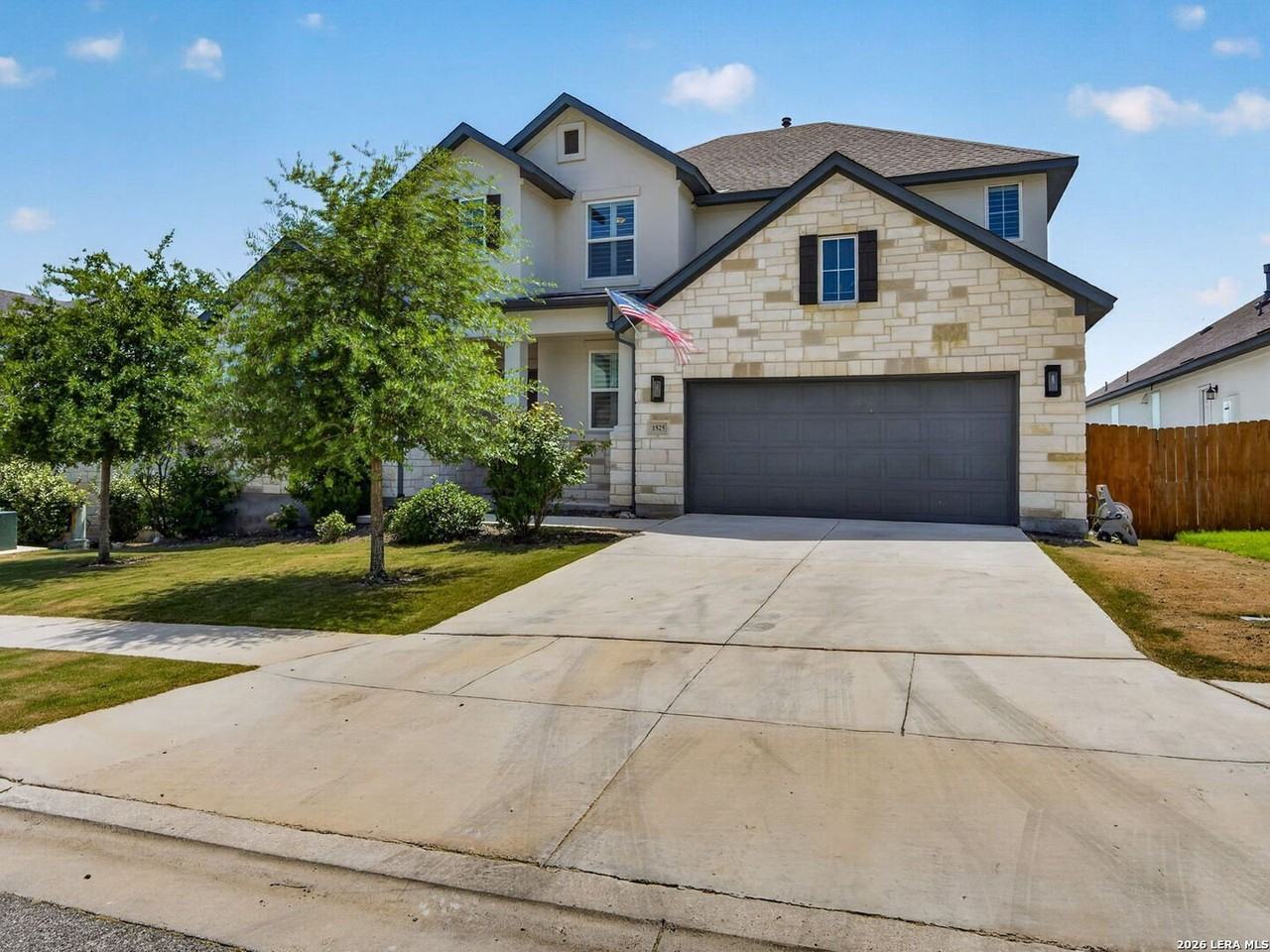 1525 Escarpment - Photo 3 of 46