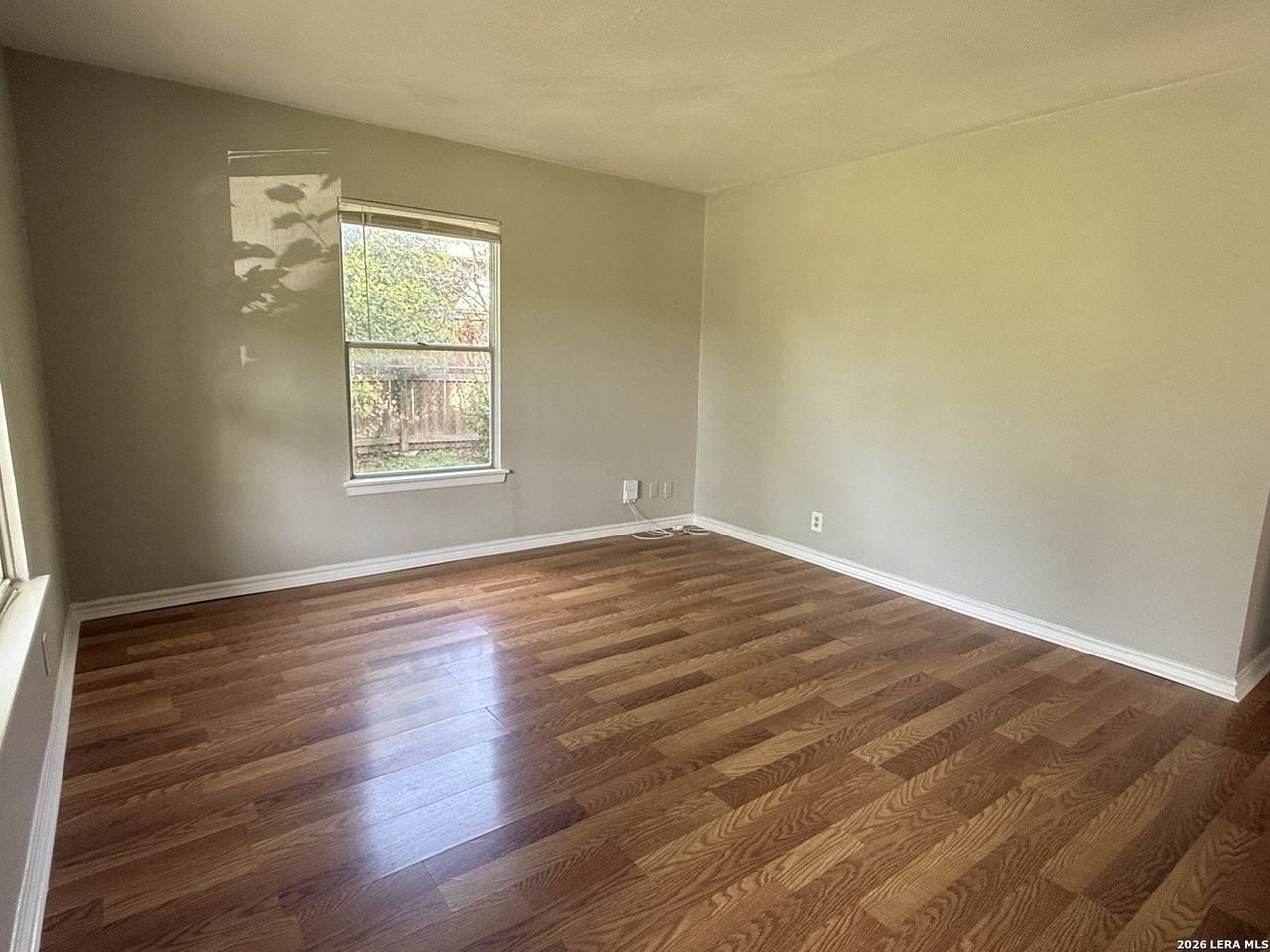 4318 Diamondhead Dr - Photo 2 of 18