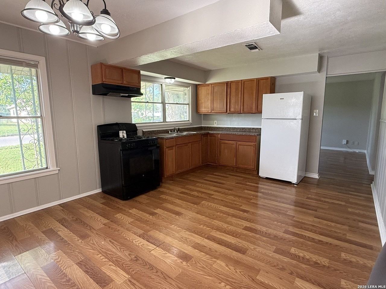 4318 Diamondhead Dr - Photo 6 of 18