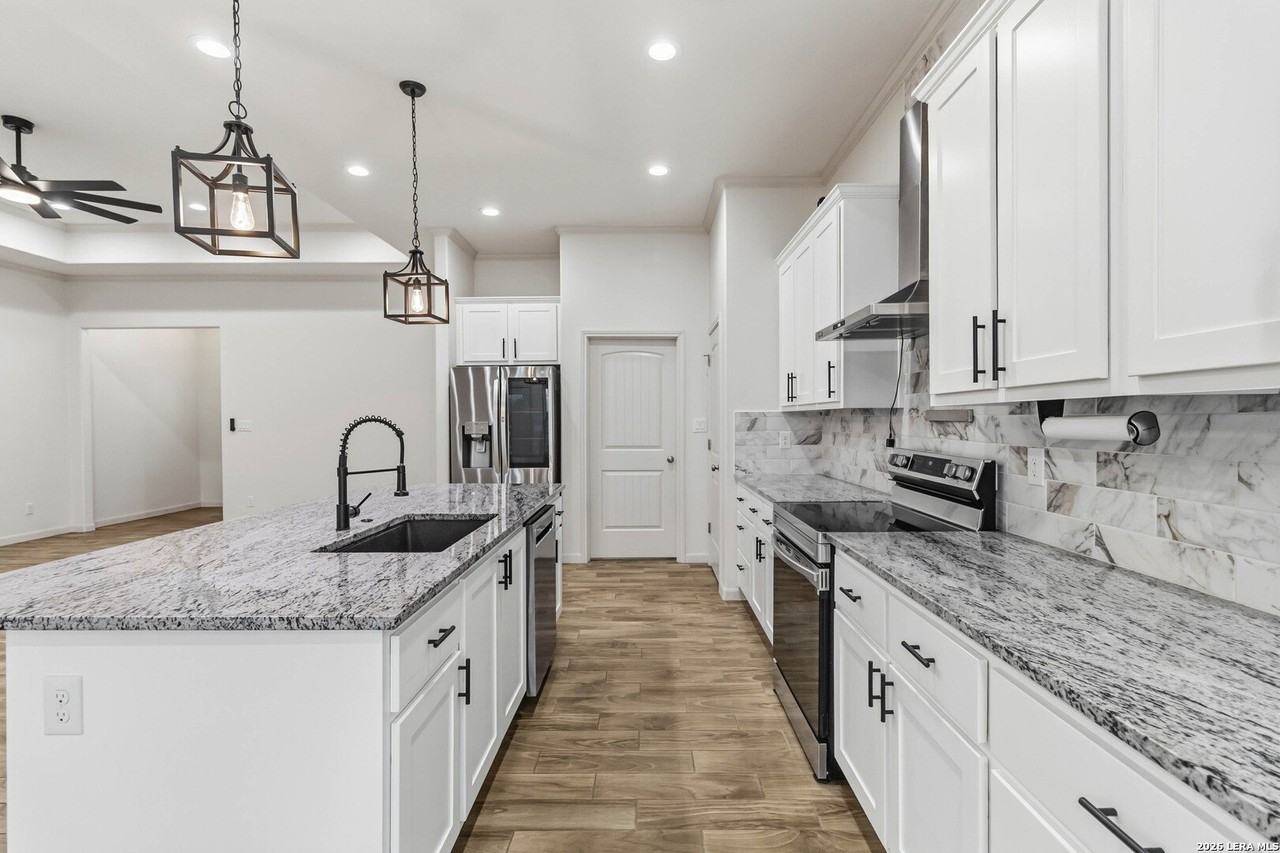 8315 Comanche Pass - Photo 6 of 25