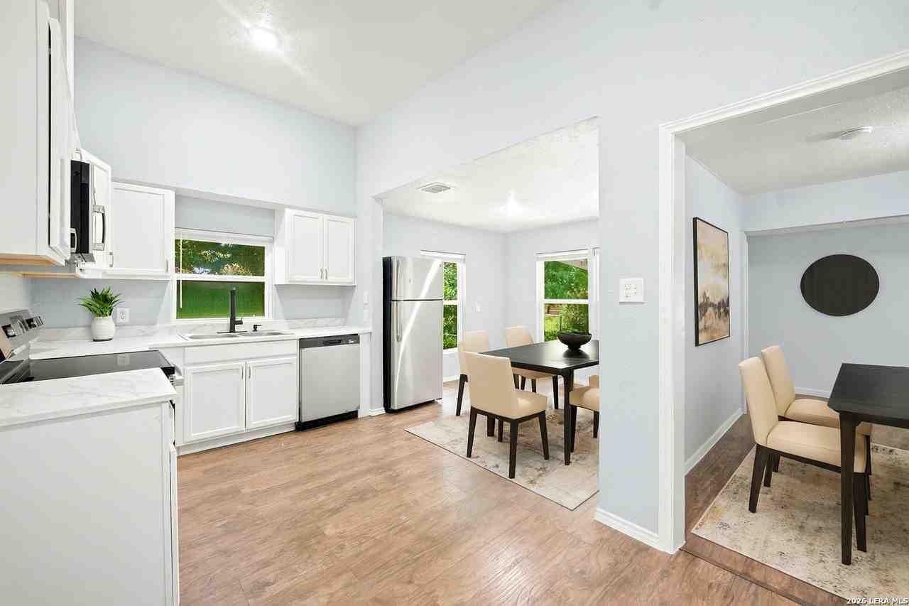 112 Avenue B - Photo 3 of 26