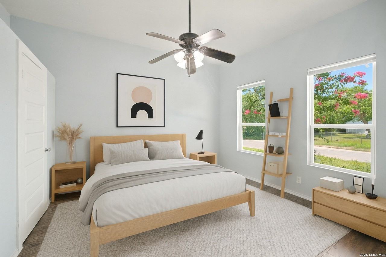 112 Avenue B - Photo 7 of 26