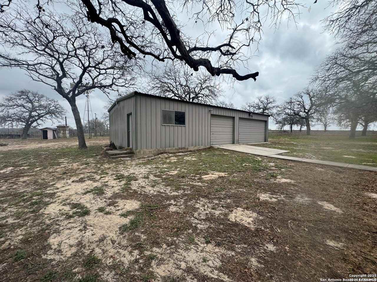 2626 County Road 319 - Photo 2 of 21