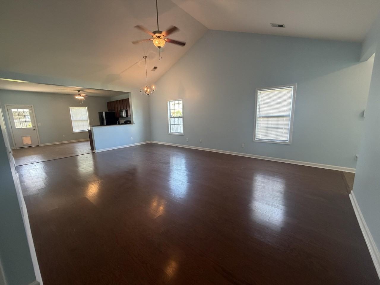 3665 Galloway Ln - Photo 5 of 42
