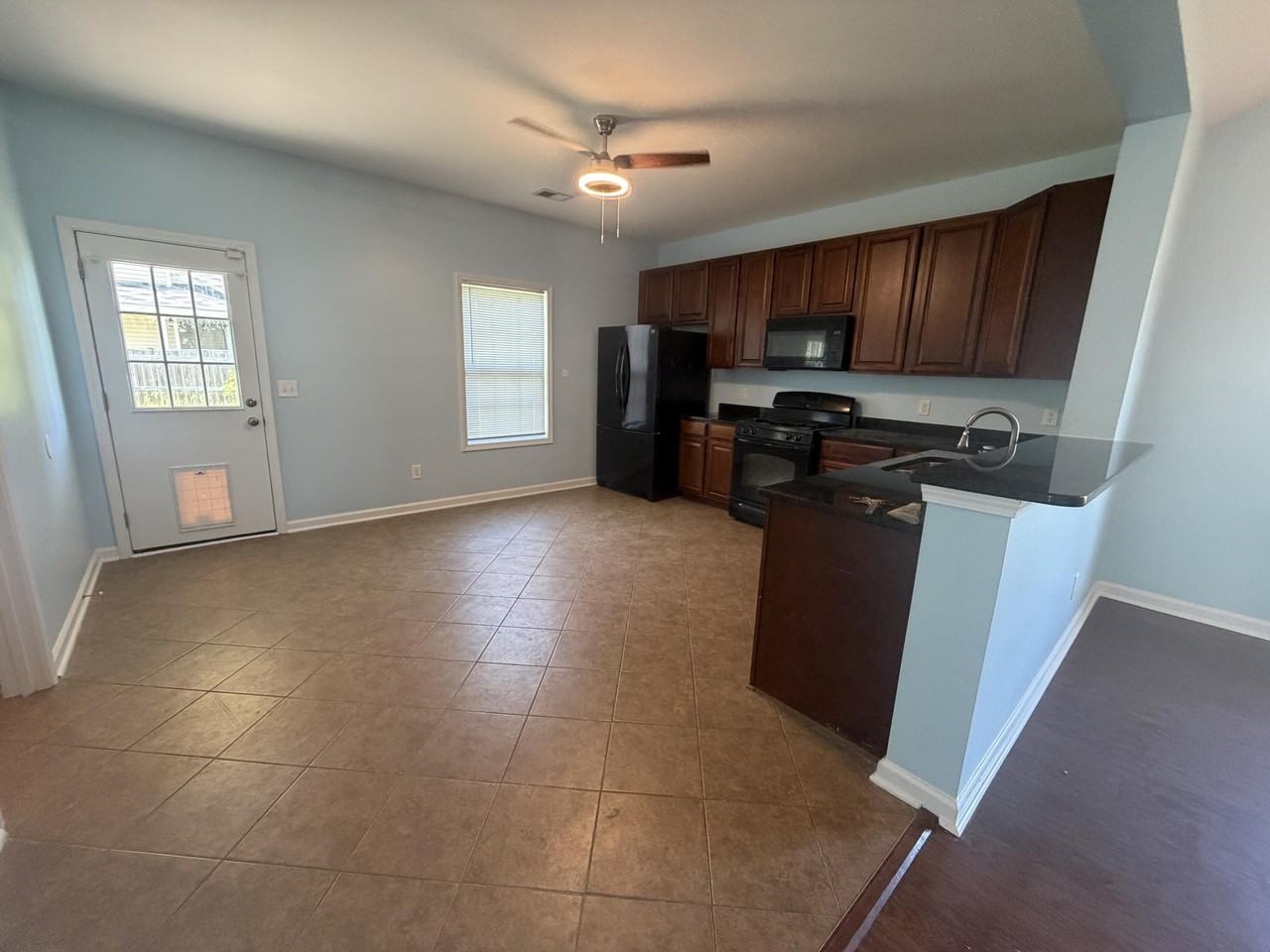 3665 Galloway Ln - Photo 7 of 42