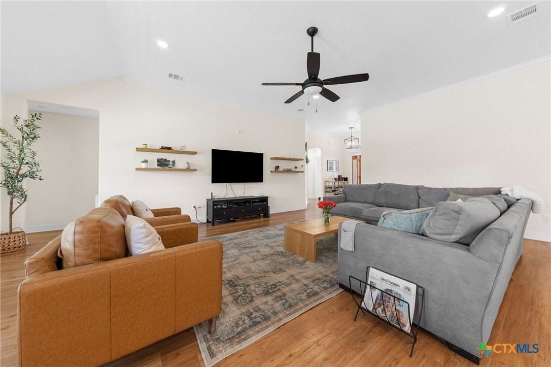 209 Slippery Elm Dr - Photo 4 of 19