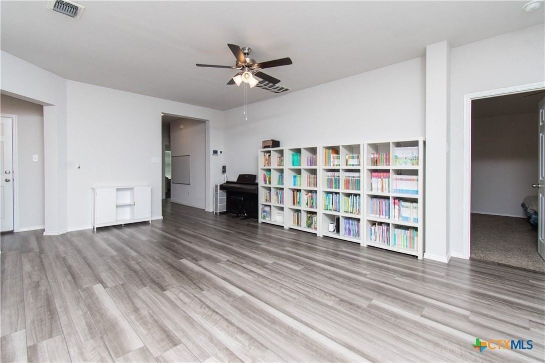 1307 Prospector Trl - Photo 2 of 20