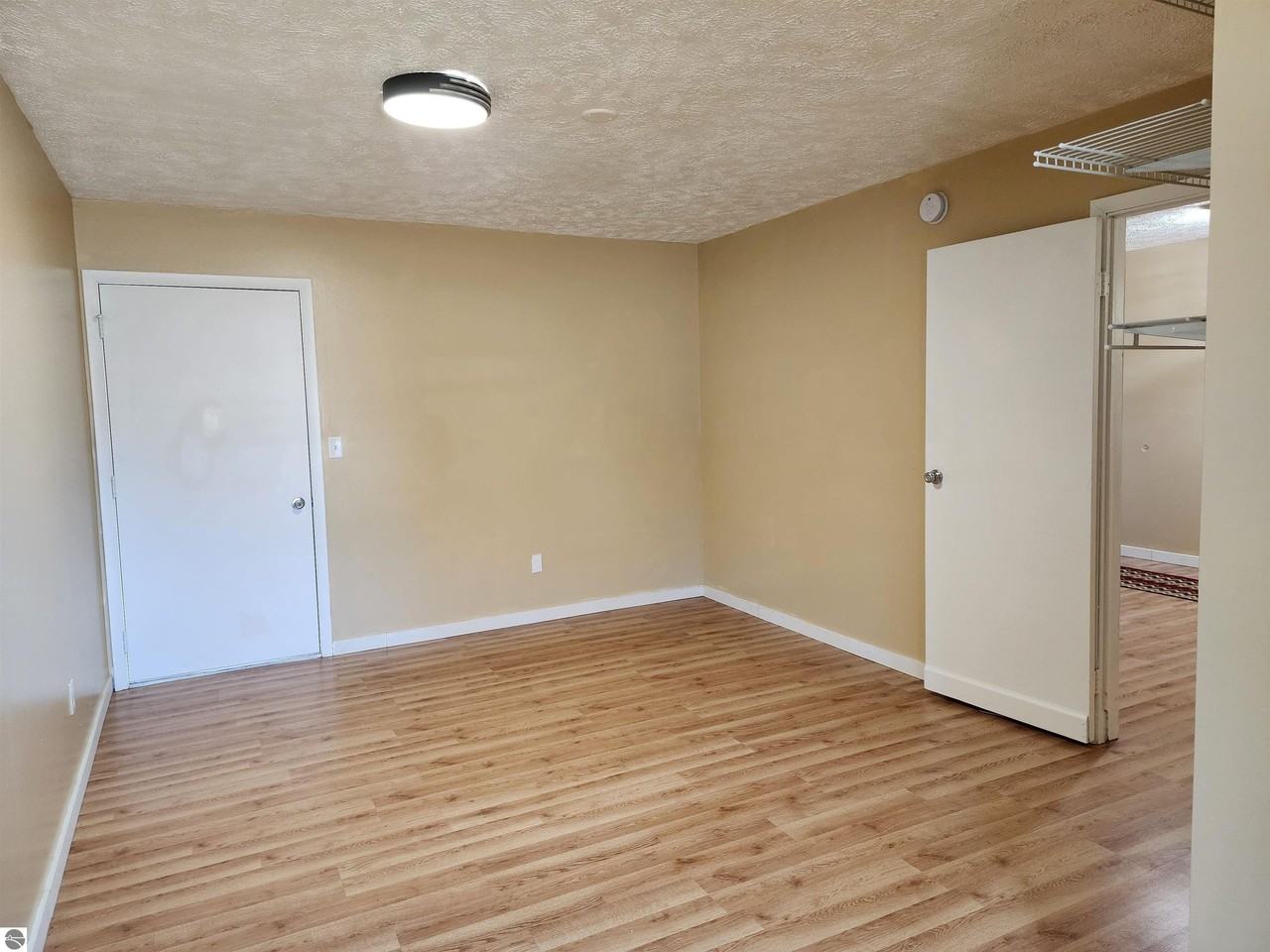 107 N West St #4 - Photo 6 of 11