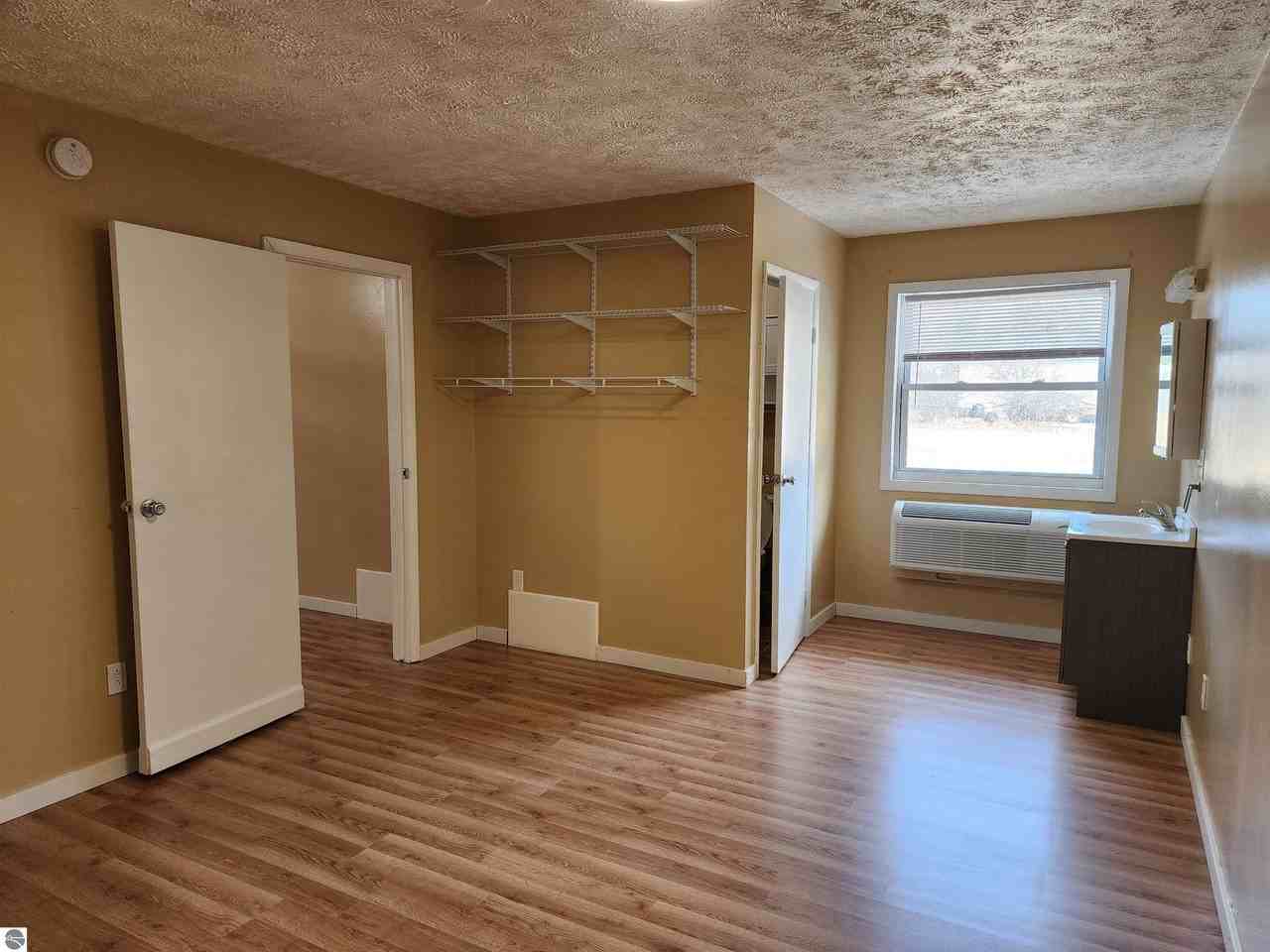 107 N West St #4 - Photo 7 of 11