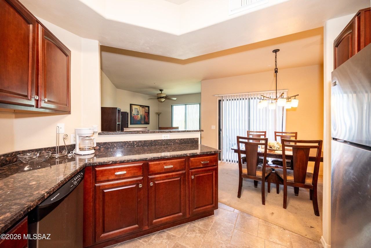 2550 E River Rd #15303 - Photo 5 of 15