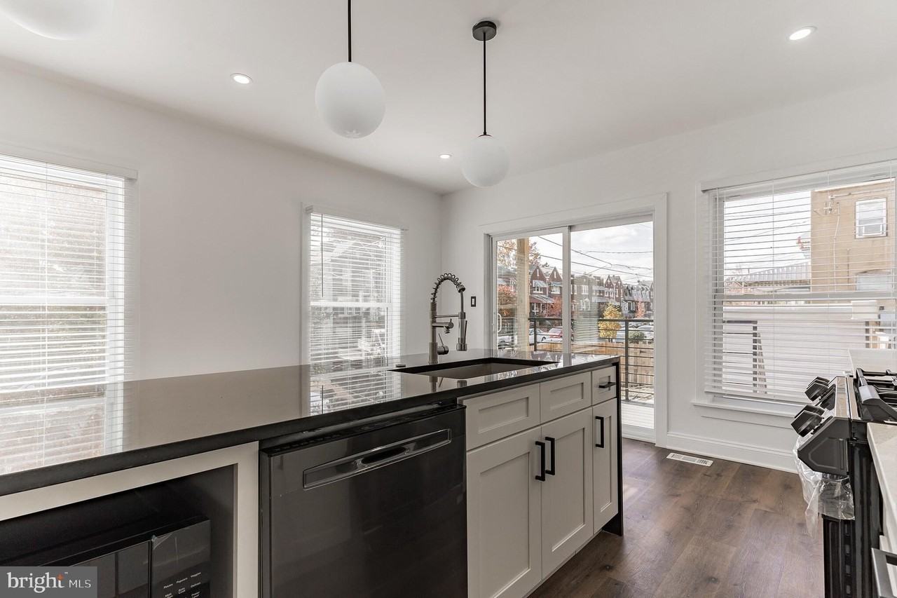 5300 5th St Nw - Photo 5 of 32