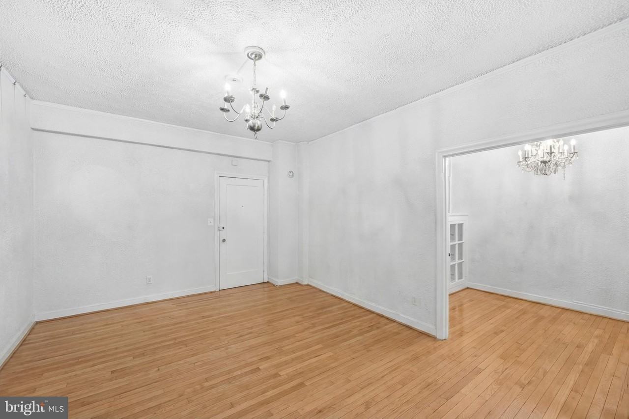 2032 Belmont Rd Nw #104 - Photo 7 of 17