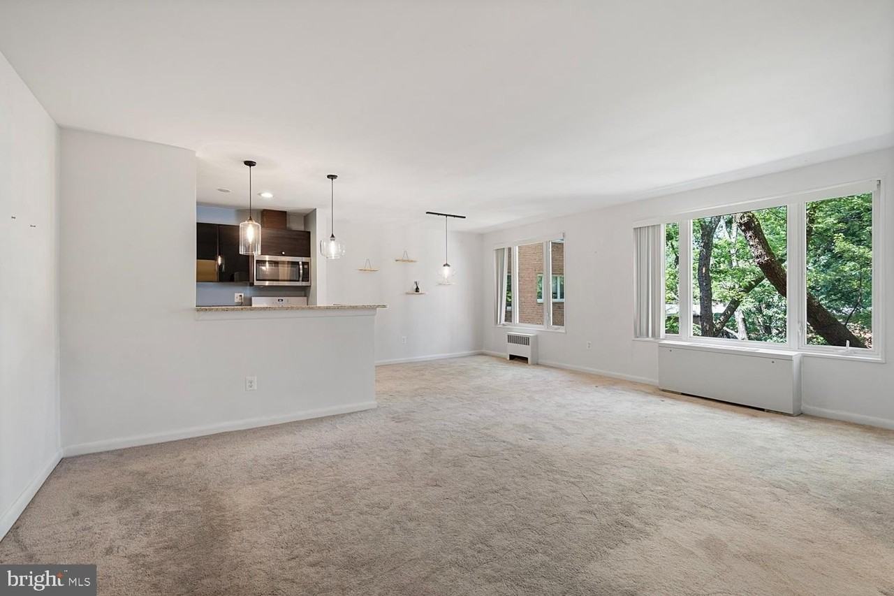 2400 41st St Nw #312 - Photo 3 of 19
