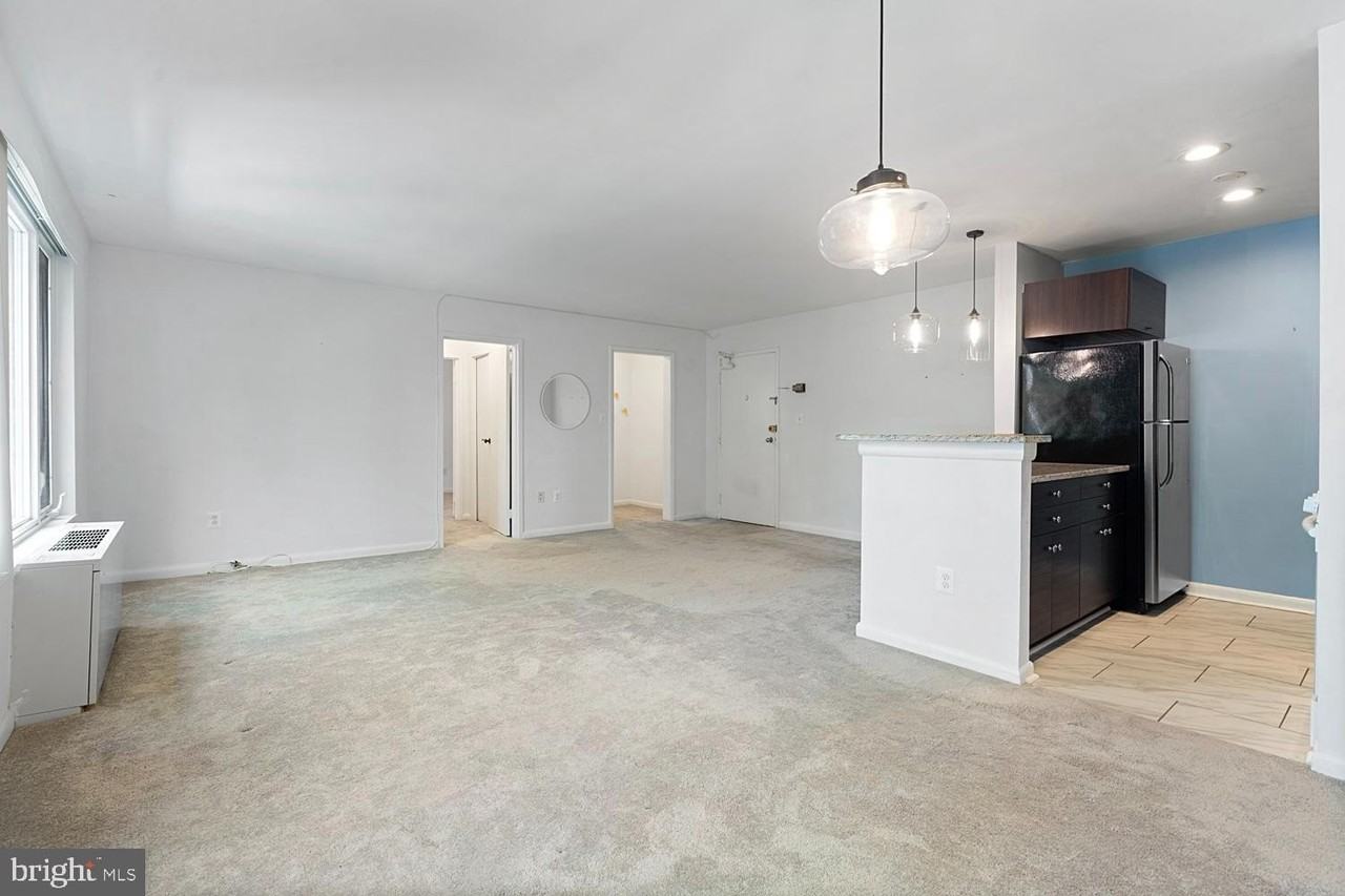2400 41st St Nw #312 - Photo 6 of 19