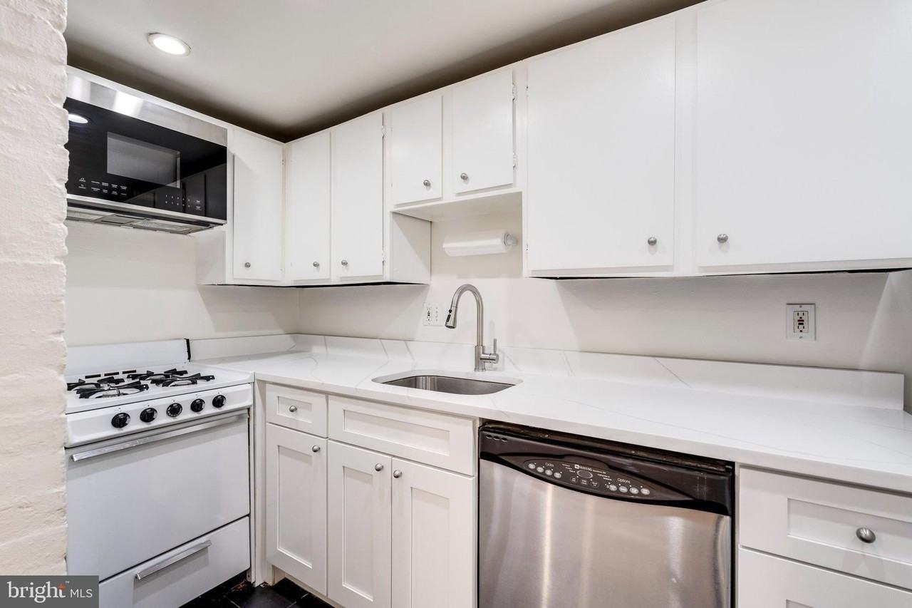 813 Maryland Ave Ne - Photo 5 of 13
