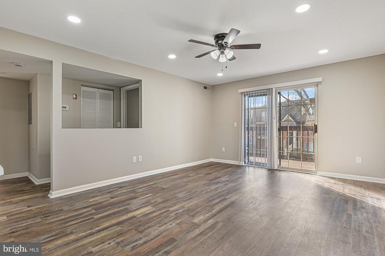 102 N Caroline Pl #201 - Photo 2 of 12