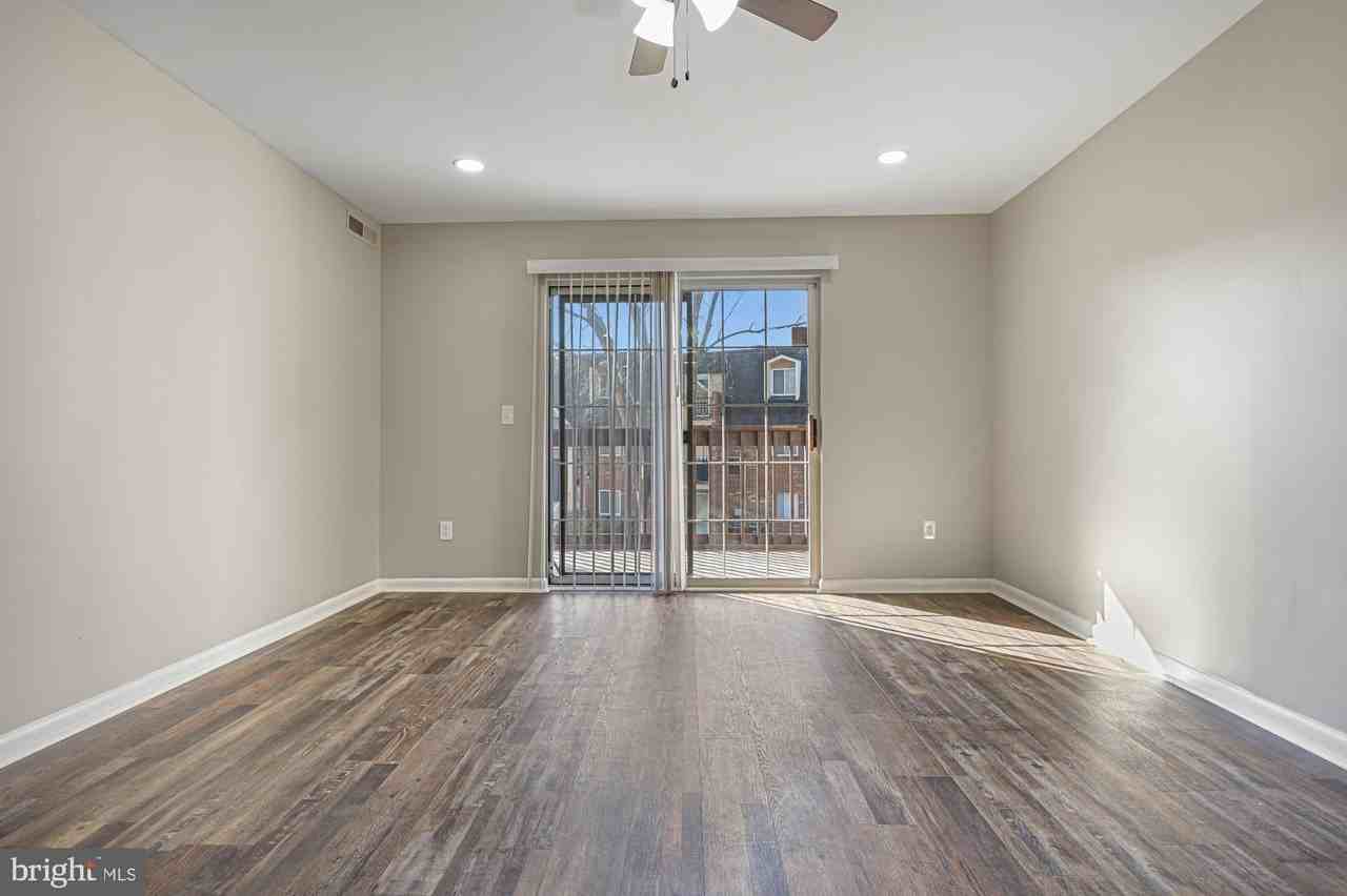 102 N Caroline Pl #201 - Photo 3 of 12