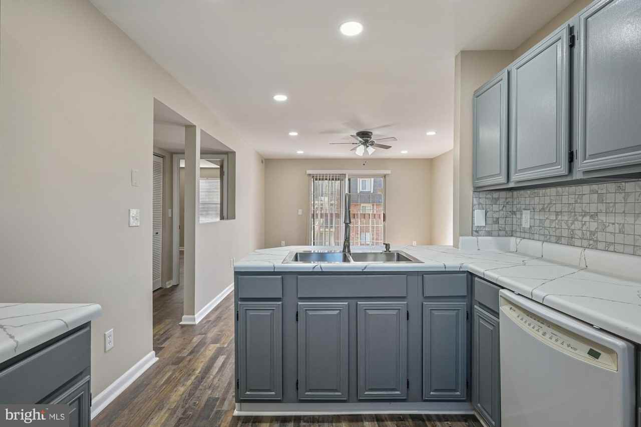 102 N Caroline Pl #201 - Photo 6 of 12
