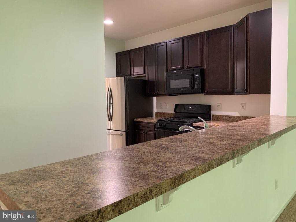 32041 Woods Ct - Photo 5 of 27