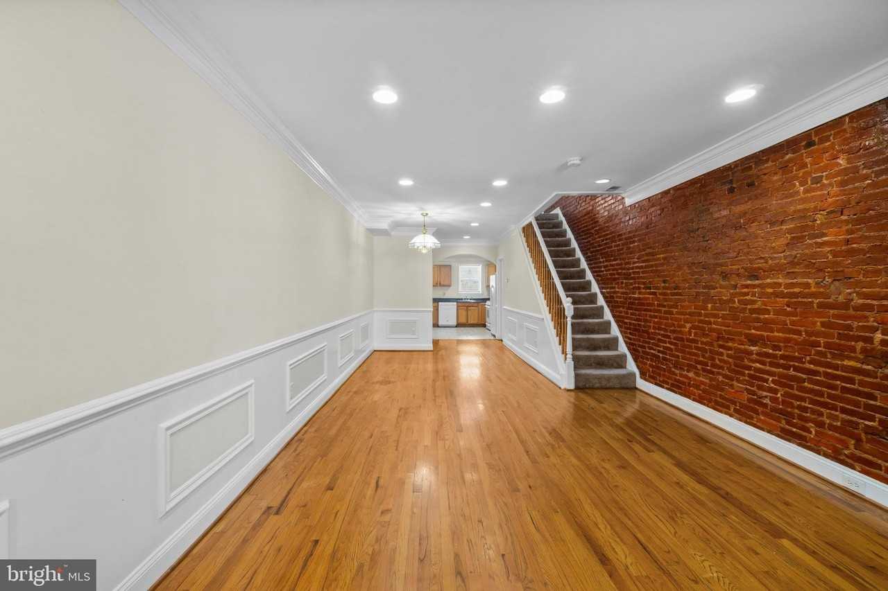 514 N Milton Ave - Photo 4 of 38