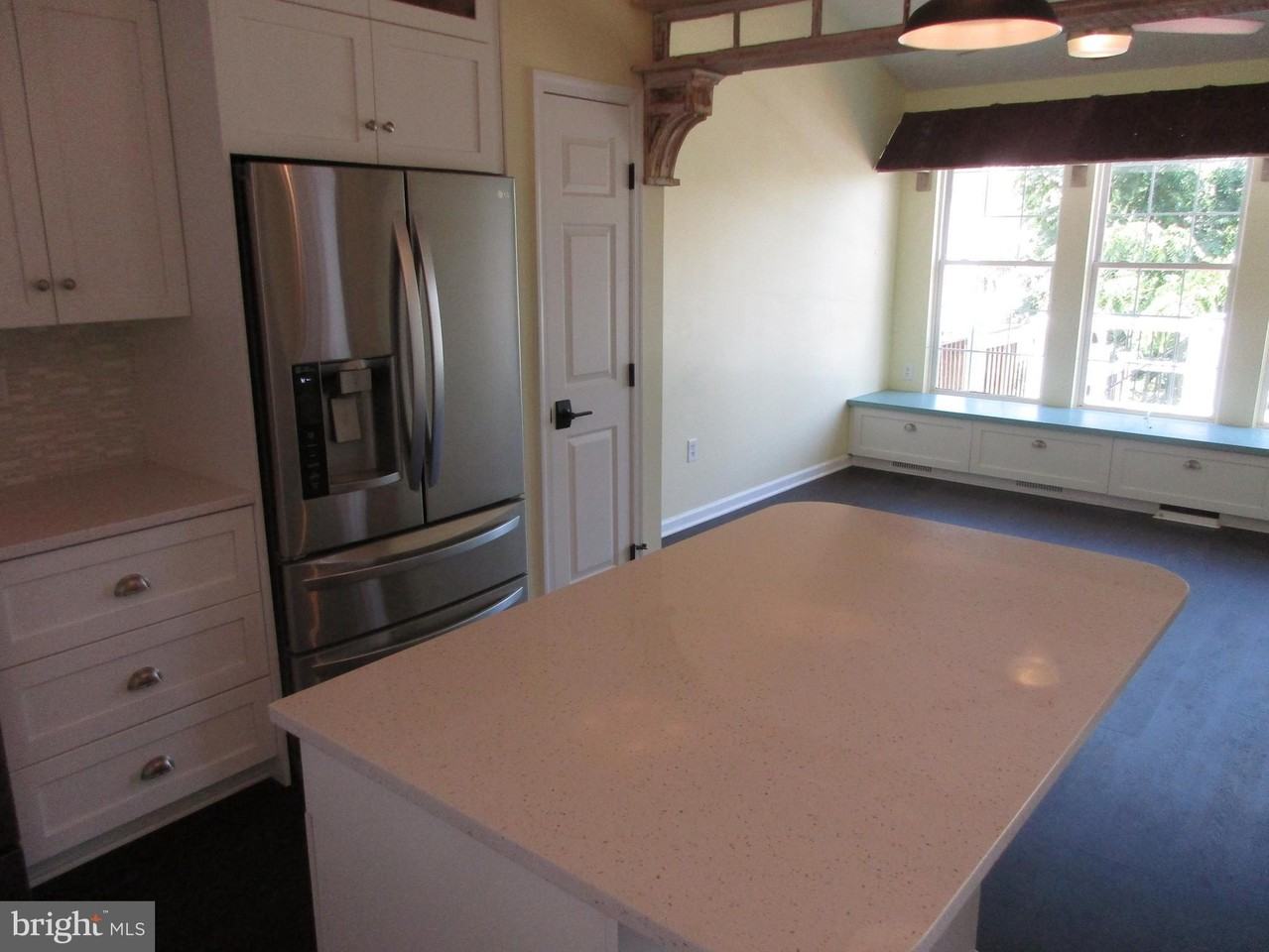 1024 Jeanett Way - Photo 7 of 34