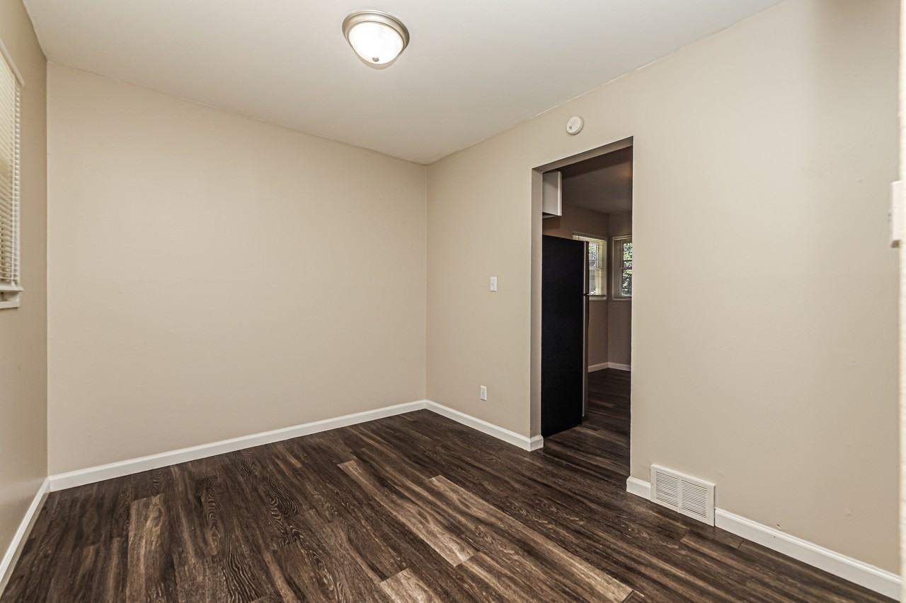 2205 Hazel Ave #1 - Photo 5 of 15