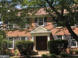 featured image of 991 Farm Haven Dr