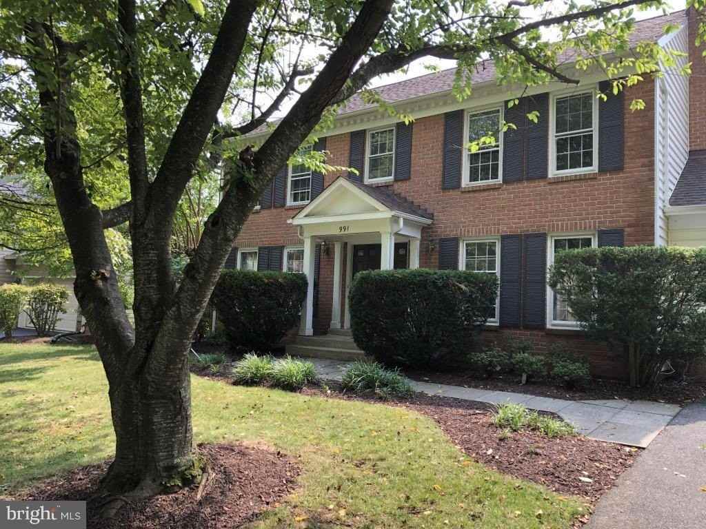 991 Farm Haven Dr - Photo 3 of 47