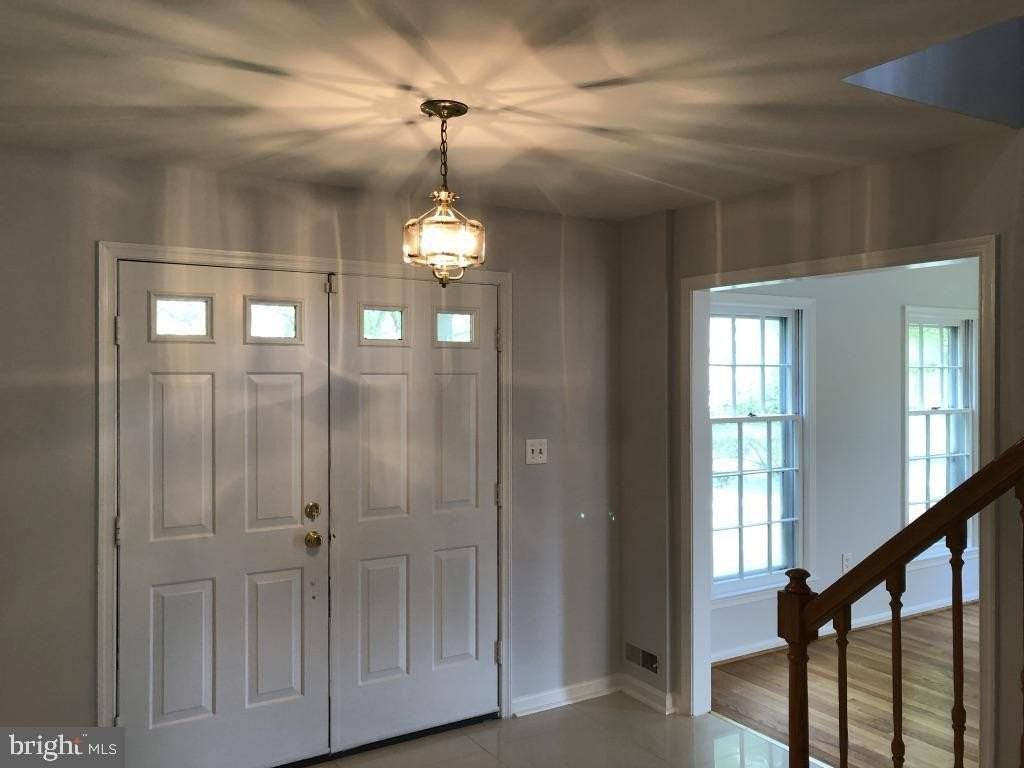 991 Farm Haven Dr - Photo 6 of 47