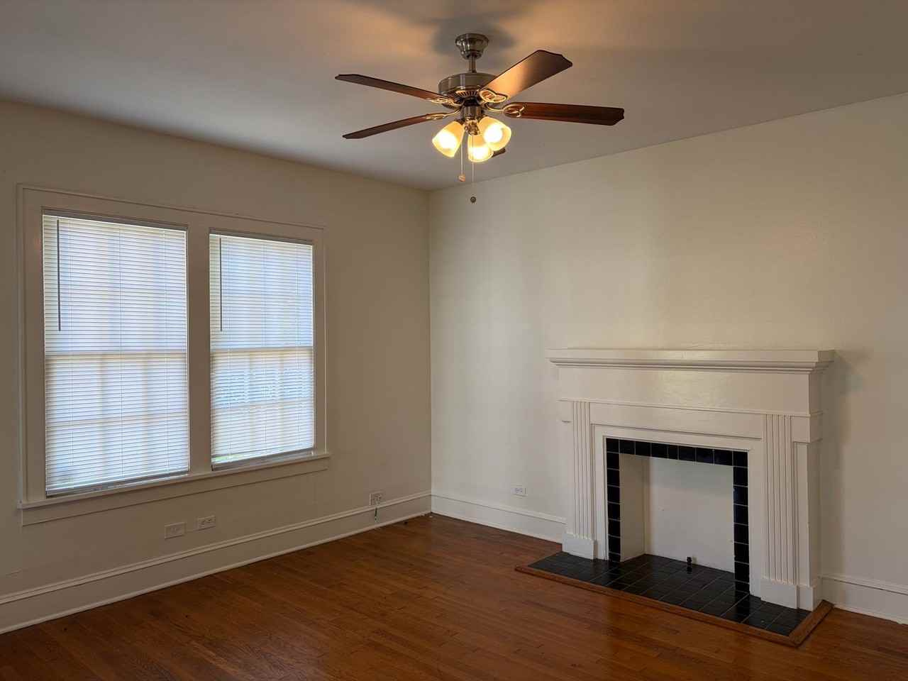 747 Stephenson St - Photo 3 of 13