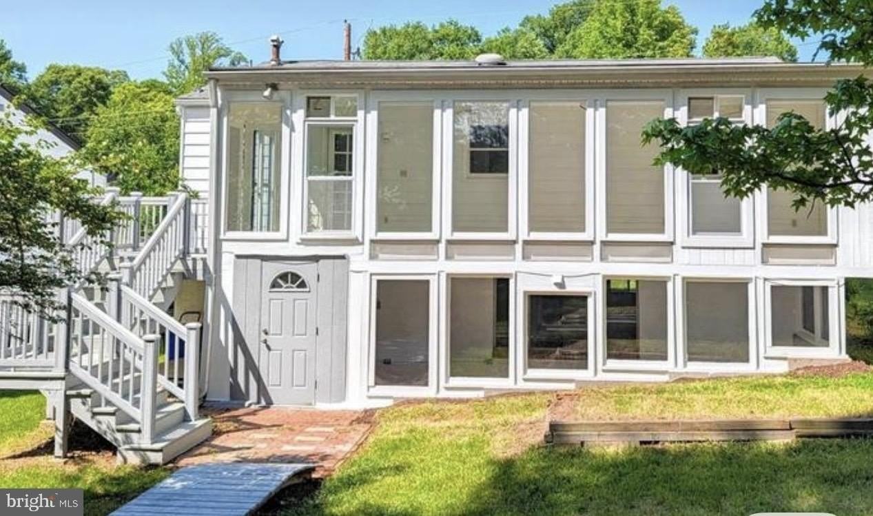 5725 Nevada St - Photo 2 of 23