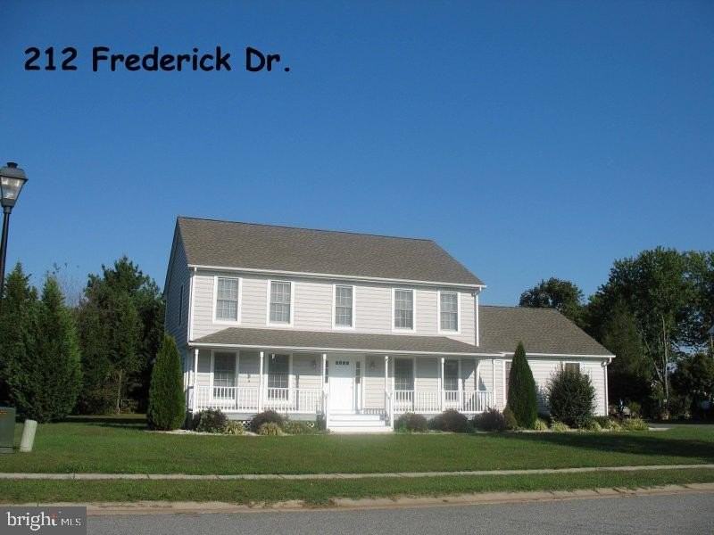 212 Frederick Dr - Photo 2 of 21