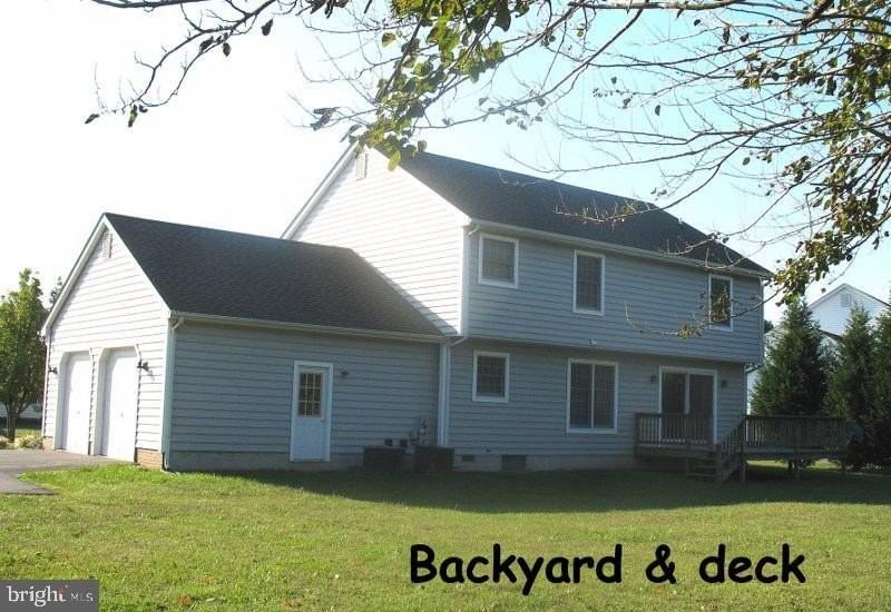 212 Frederick Dr - Photo 3 of 21